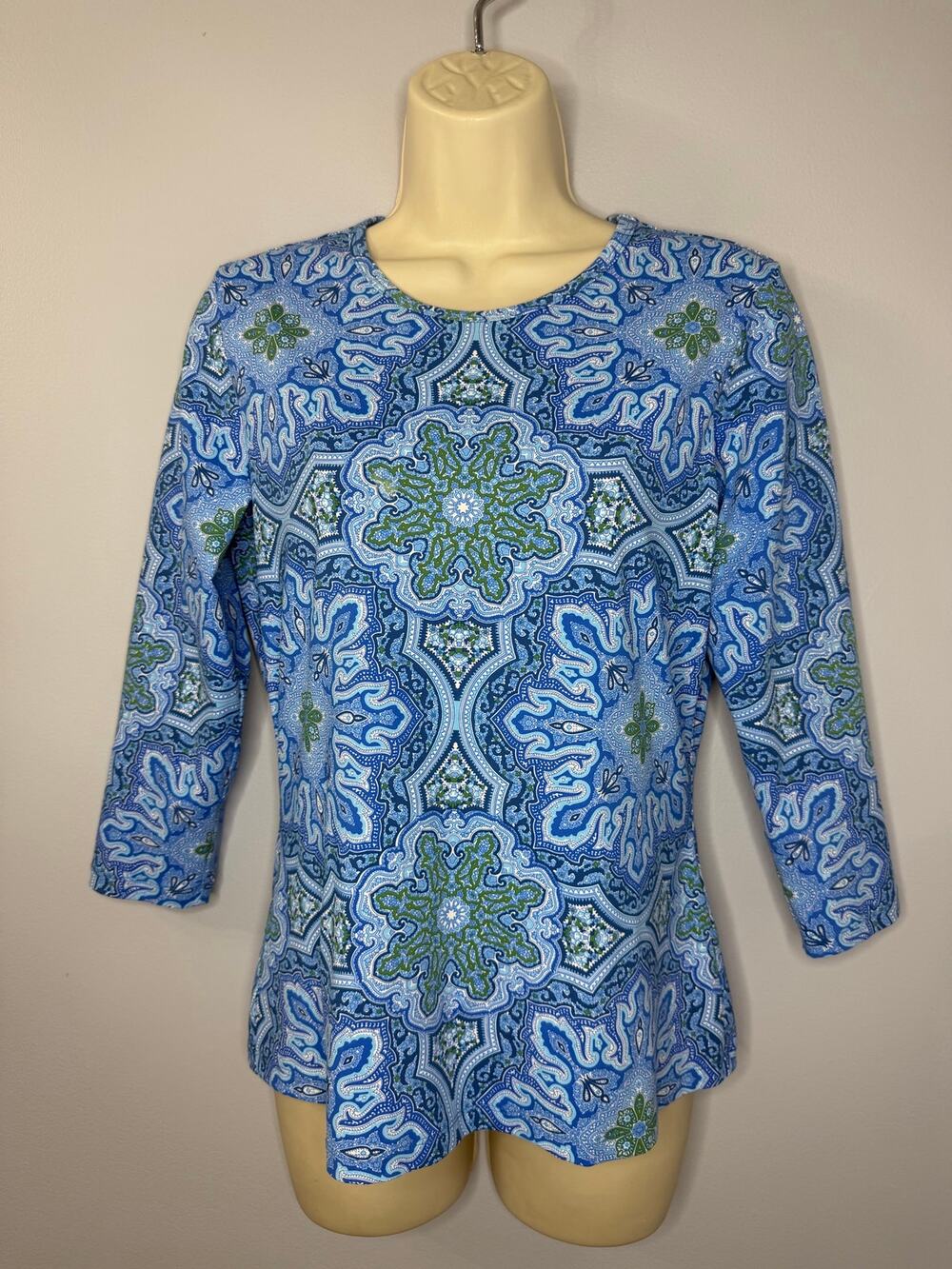 J. McLaughlin Signature Tee Catalina Cloth Top Blue and Green Mandala Sz S